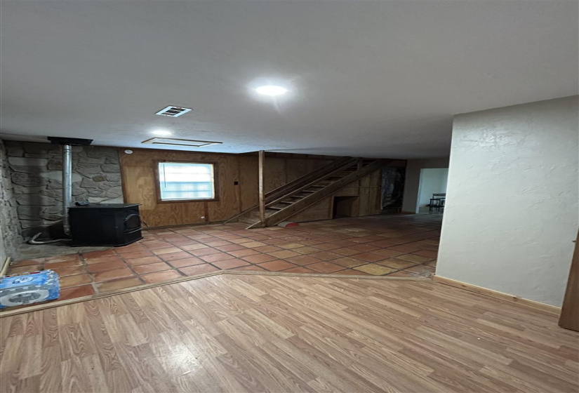 3 Bedrooms Bedrooms, ,2 BathroomsBathrooms,Residential,Single Family,6th,2,132072