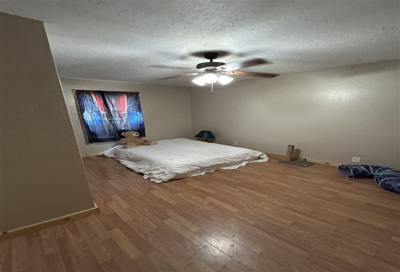 3 Bedrooms Bedrooms, ,2 BathroomsBathrooms,Residential,Single Family,6th,2,132072
