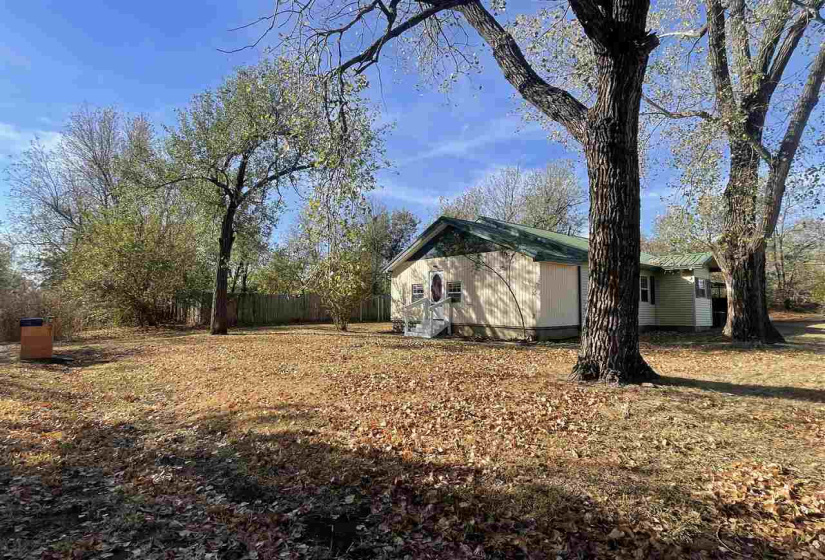 2 Bedrooms Bedrooms, ,2 BathroomsBathrooms,Residential,Single Family,2nd,1,132076