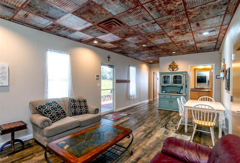 4 Bedrooms Bedrooms, ,4 BathroomsBathrooms,Residential,Single Family,104th,2,132077