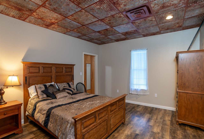 4 Bedrooms Bedrooms, ,4 BathroomsBathrooms,Residential,Single Family,104th,2,132077