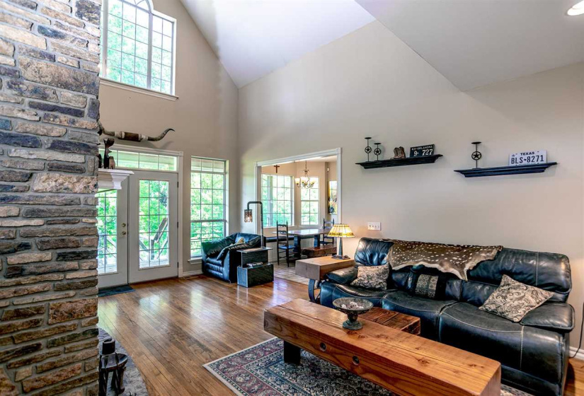 4 Bedrooms Bedrooms, ,4 BathroomsBathrooms,Residential,Single Family,104th,2,132077