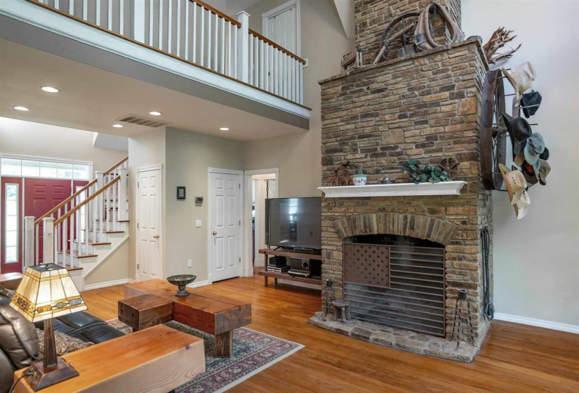 4 Bedrooms Bedrooms, ,4 BathroomsBathrooms,Residential,Single Family,104th,2,132077