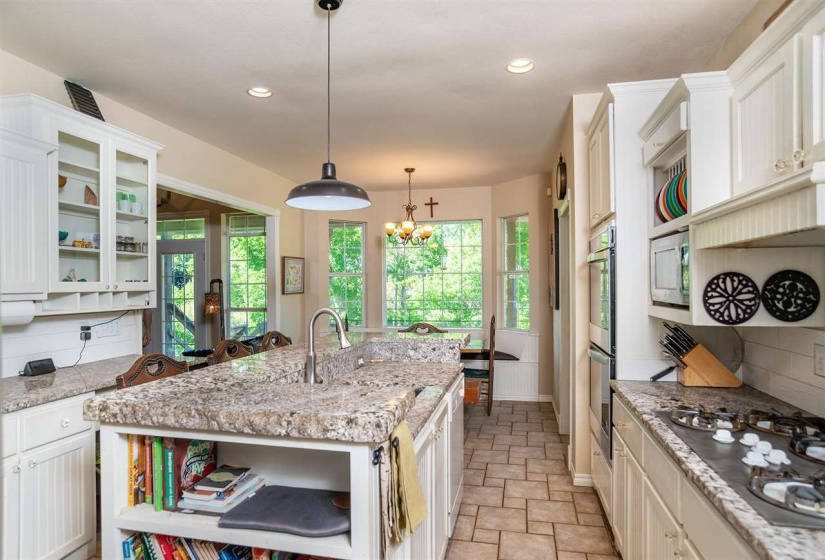 4 Bedrooms Bedrooms, ,4 BathroomsBathrooms,Residential,Single Family,104th,2,132077