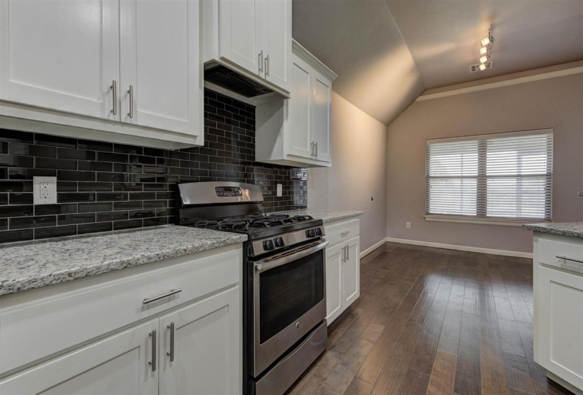 3 Bedrooms Bedrooms, ,2 BathroomsBathrooms,Residential,Single Family,Santa Monica,1.5,132084