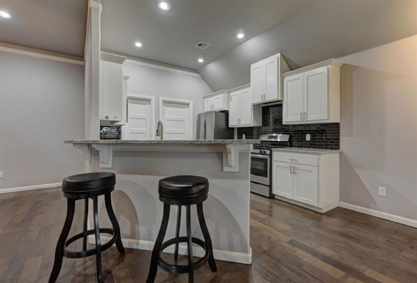 3 Bedrooms Bedrooms, ,2 BathroomsBathrooms,Residential,Single Family,Santa Monica,1.5,132084