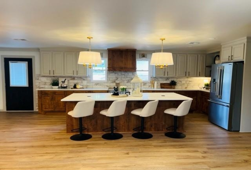 4 Bedrooms Bedrooms, ,2 BathroomsBathrooms,Residential,Single Family,3484,1,132088