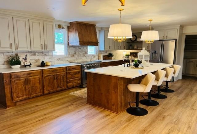 4 Bedrooms Bedrooms, ,2 BathroomsBathrooms,Residential,Single Family,3484,1,132088