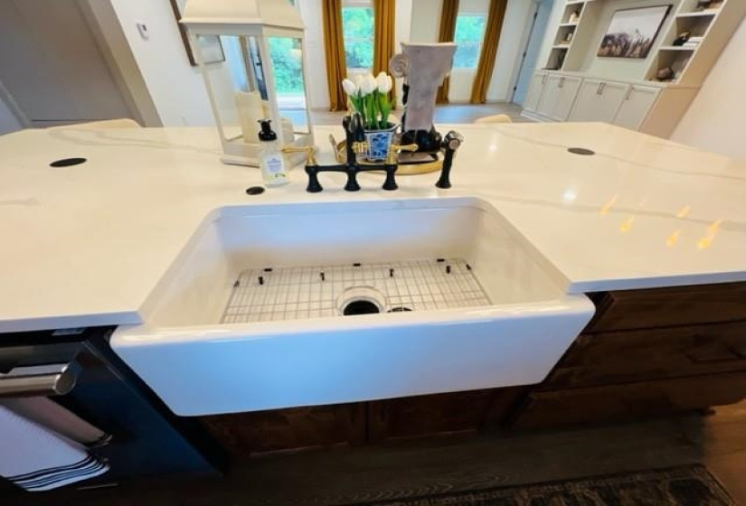 4 Bedrooms Bedrooms, ,2 BathroomsBathrooms,Residential,Single Family,3484,1,132088