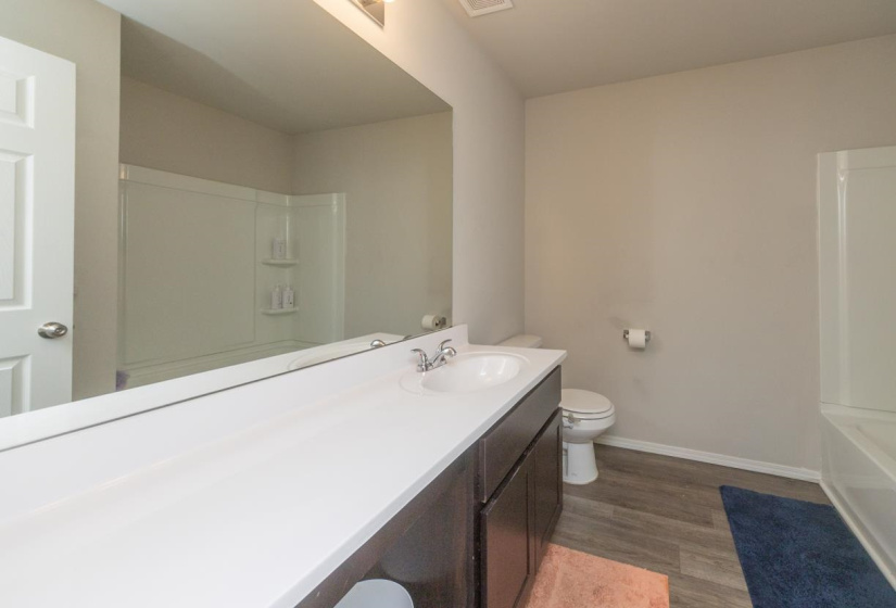 4 Bedrooms Bedrooms, ,2 BathroomsBathrooms,Residential,Single Family,Brooke,1,132094