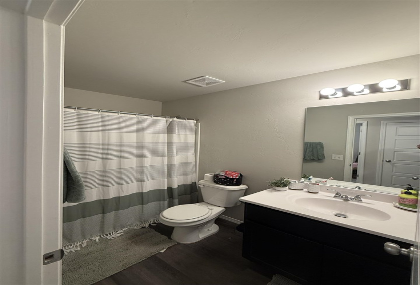 3 Bedrooms Bedrooms, ,2 BathroomsBathrooms,Residential,Single Family,Mangold,1,132095