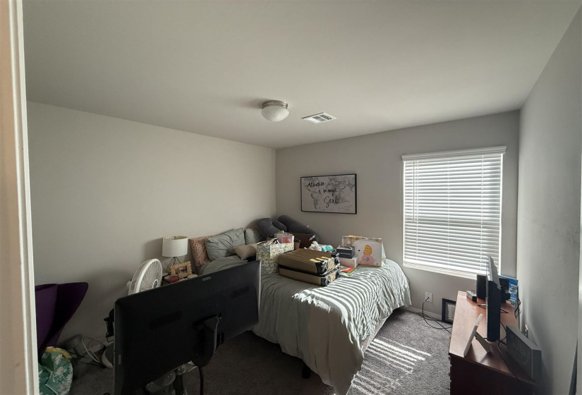 3 Bedrooms Bedrooms, ,2 BathroomsBathrooms,Residential,Single Family,Mangold,1,132095