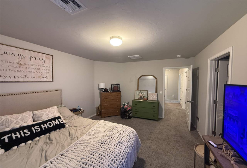 3 Bedrooms Bedrooms, ,2 BathroomsBathrooms,Residential,Single Family,Mangold,1,132095