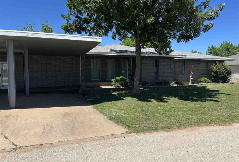 4 Bedrooms Bedrooms, ,3 BathroomsBathrooms,Residential,Single Family,Hillcrest,1,132096