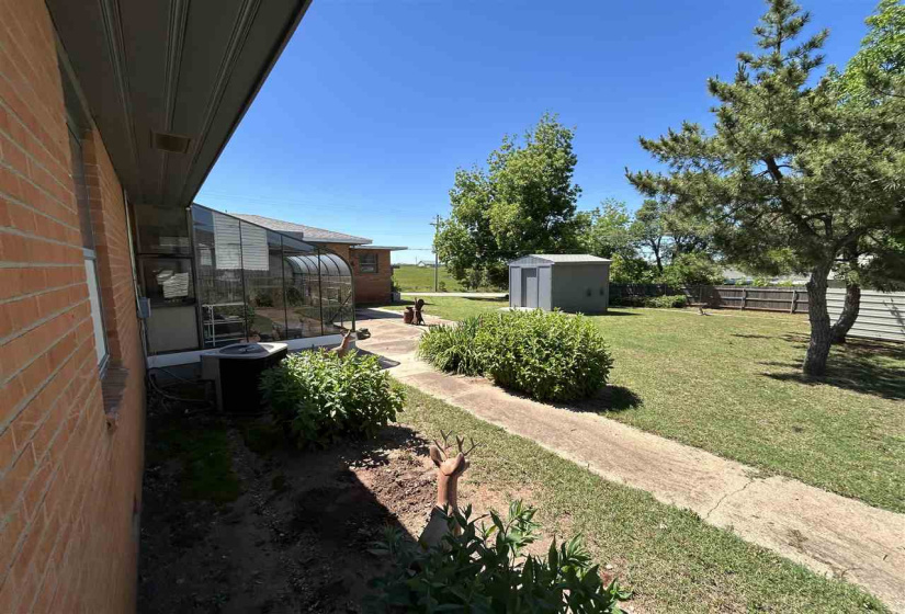 4 Bedrooms Bedrooms, ,3 BathroomsBathrooms,Residential,Single Family,Hillcrest,1,132096