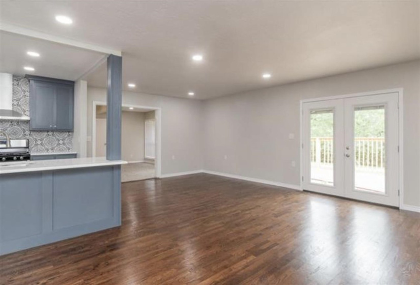 4 Bedrooms Bedrooms, ,3 BathroomsBathrooms,Residential,Single Family,823 Ranch,1,132104