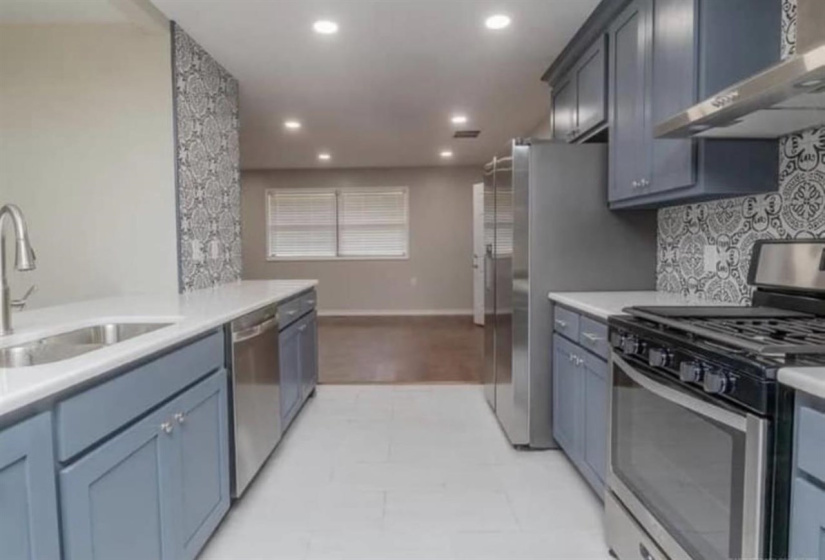 4 Bedrooms Bedrooms, ,3 BathroomsBathrooms,Residential,Single Family,823 Ranch,1,132104