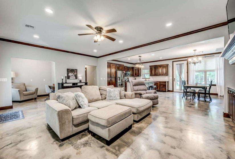 5 Bedrooms Bedrooms, ,3 BathroomsBathrooms,Residential,Single Family,Dawson,2,132105