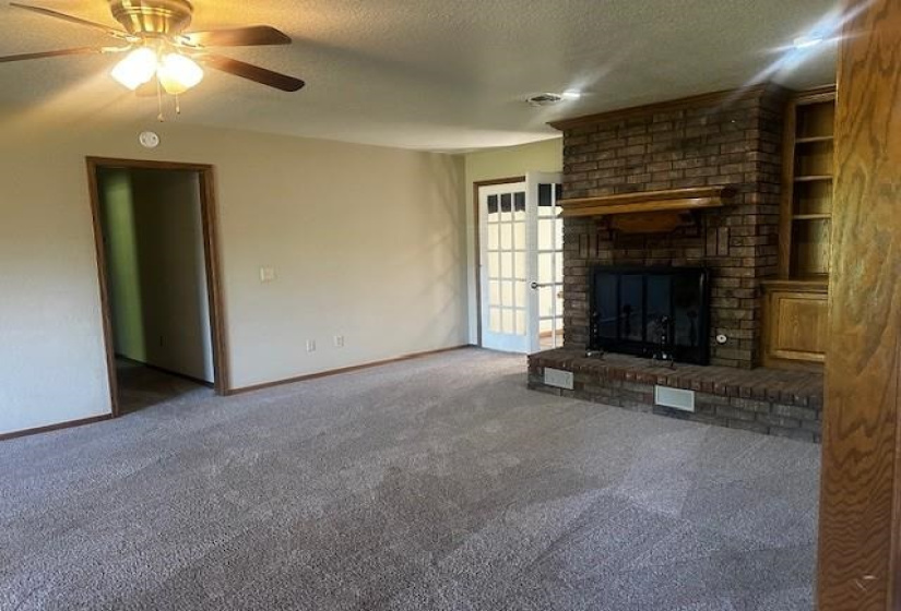 3 Bedrooms Bedrooms, ,2 BathroomsBathrooms,Residential,Single Family,Timberline,1,132108