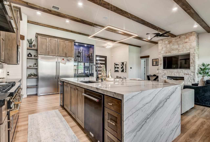 4 Bedrooms Bedrooms, ,3 BathroomsBathrooms,Residential,Single Family,Fiddlers Hill,1.5,132109