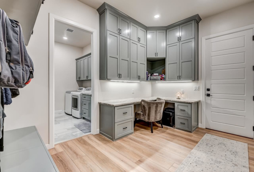 4 Bedrooms Bedrooms, ,3 BathroomsBathrooms,Residential,Single Family,Fiddlers Hill,1.5,132109