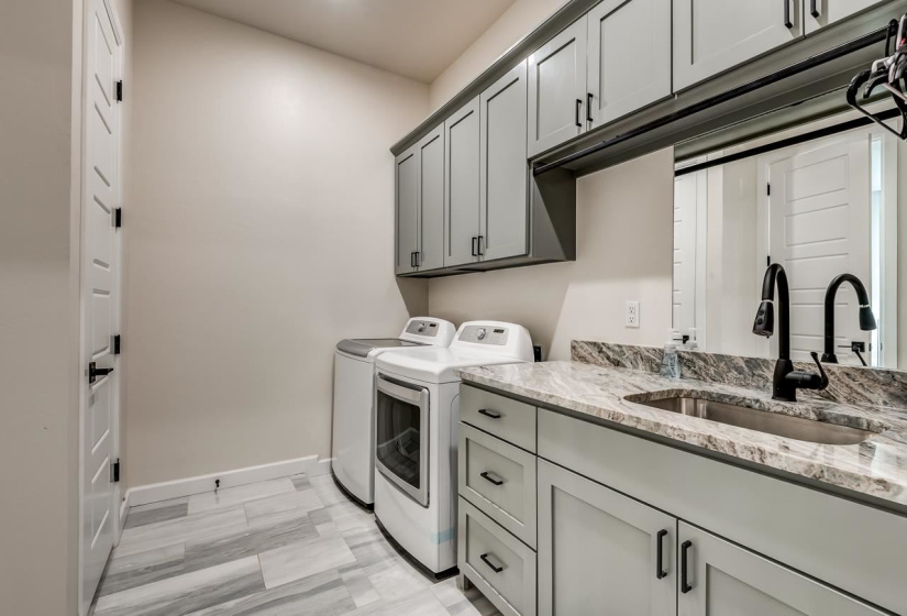 4 Bedrooms Bedrooms, ,3 BathroomsBathrooms,Residential,Single Family,Fiddlers Hill,1.5,132109
