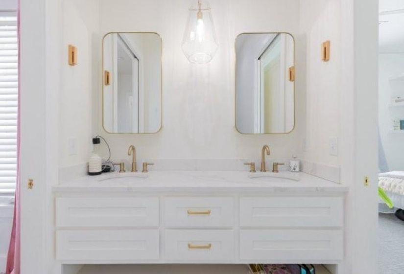 5 Bedrooms Bedrooms, ,3 BathroomsBathrooms,Residential,Single Family,Country Club,2,132111
