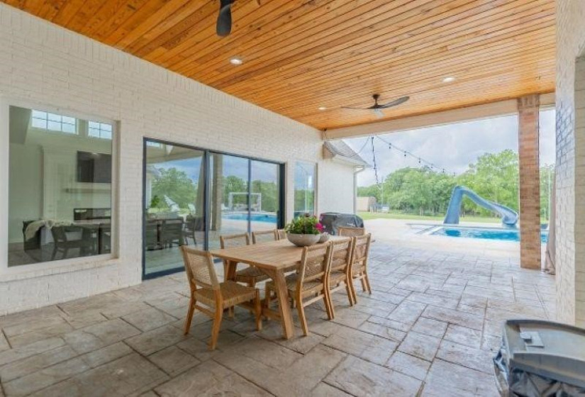 5 Bedrooms Bedrooms, ,3 BathroomsBathrooms,Residential,Single Family,Country Club,2,132111