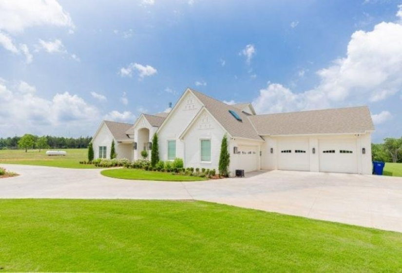 5 Bedrooms Bedrooms, ,3 BathroomsBathrooms,Residential,Single Family,Country Club,2,132111