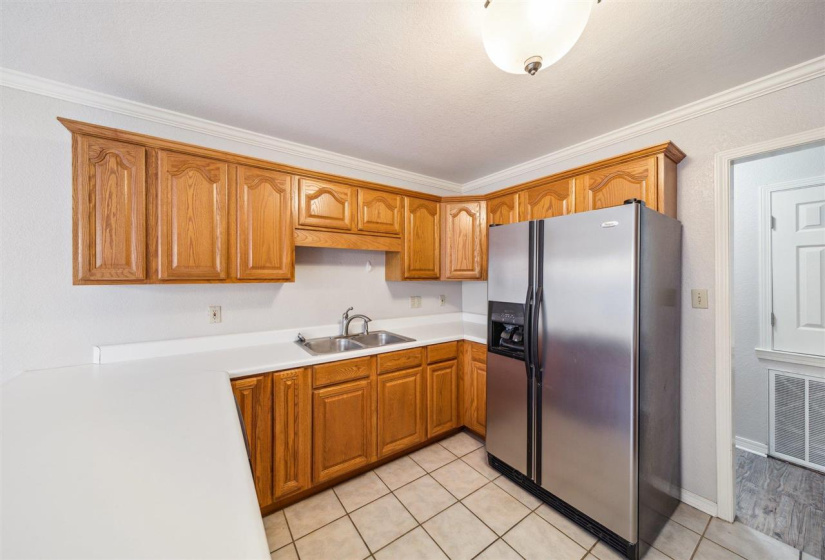 3 Bedrooms Bedrooms, ,2 BathroomsBathrooms,Residential,Single Family,Burdick,1,132121