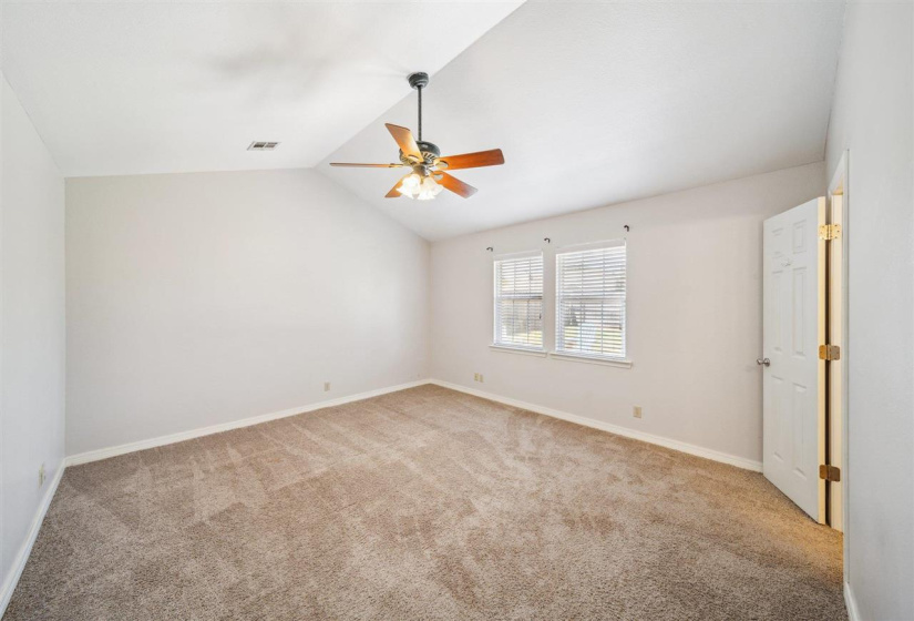 3 Bedrooms Bedrooms, ,2 BathroomsBathrooms,Residential,Single Family,Burdick,1,132121