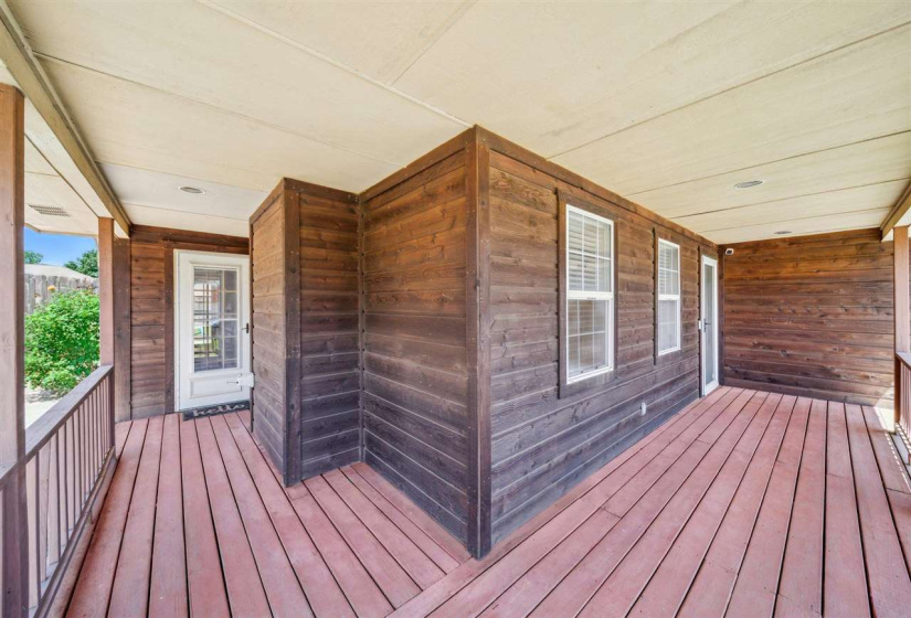3 Bedrooms Bedrooms, ,2 BathroomsBathrooms,Residential,Single Family,Burdick,1,132121