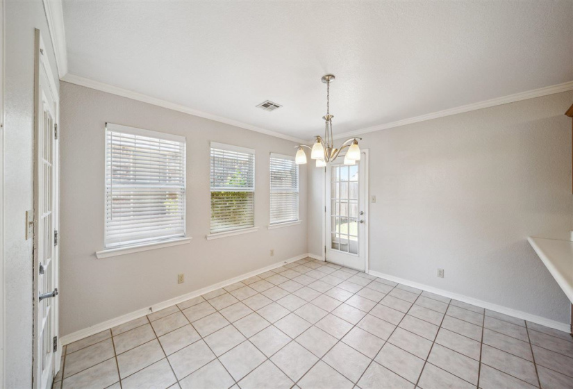 3 Bedrooms Bedrooms, ,2 BathroomsBathrooms,Residential,Single Family,Burdick,1,132121