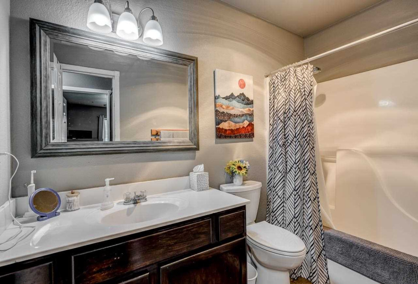 3 Bedrooms Bedrooms, ,2 BathroomsBathrooms,Residential,Single Family,Teriwine,1,132123