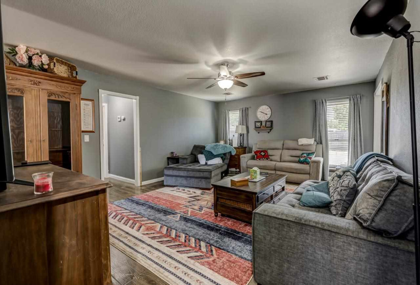 3 Bedrooms Bedrooms, ,2 BathroomsBathrooms,Residential,Single Family,Teriwine,1,132123