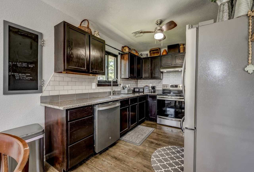 3 Bedrooms Bedrooms, ,2 BathroomsBathrooms,Residential,Single Family,Teriwine,1,132123