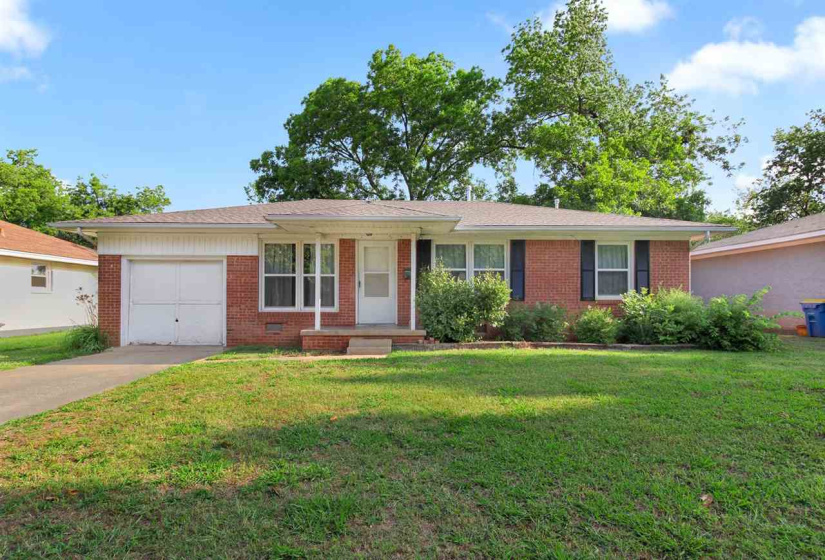 3 Bedrooms Bedrooms, ,1 BathroomBathrooms,Residential,Single Family,Moore,1,132126