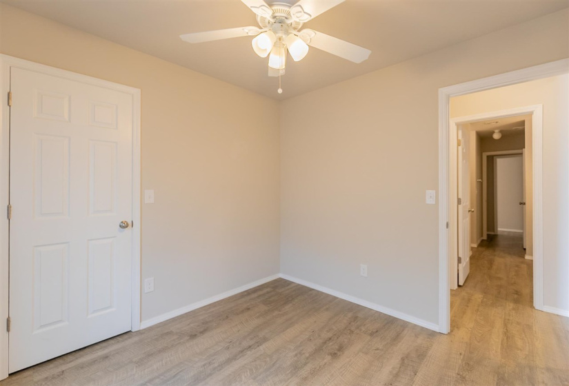 4 Bedrooms Bedrooms, ,2 BathroomsBathrooms,Residential,Single Family,Carnley,1,132131