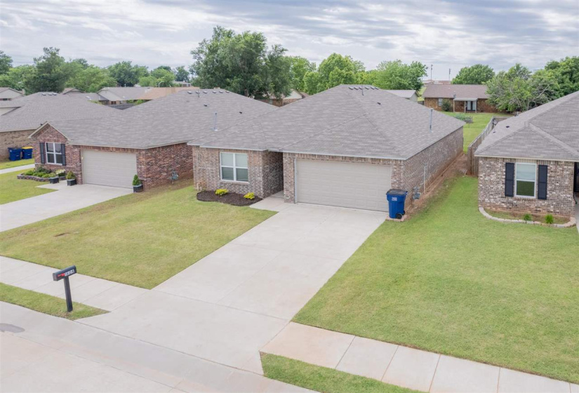4 Bedrooms Bedrooms, ,2 BathroomsBathrooms,Residential,Single Family,Carnley,1,132131