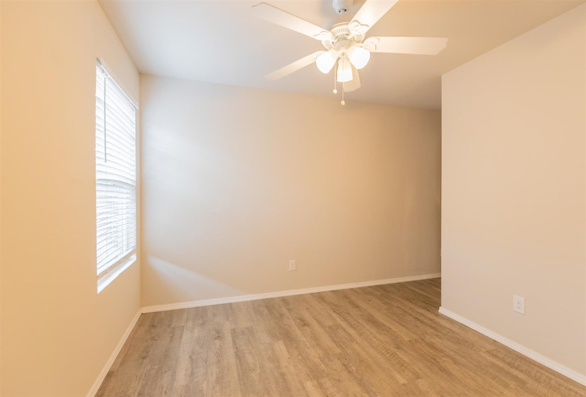 4 Bedrooms Bedrooms, ,2 BathroomsBathrooms,Residential,Single Family,Carnley,1,132131