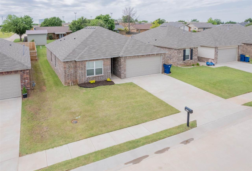 4 Bedrooms Bedrooms, ,2 BathroomsBathrooms,Residential,Single Family,Carnley,1,132131