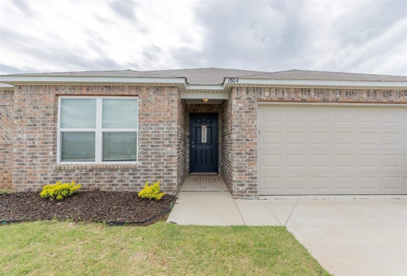 4 Bedrooms Bedrooms, ,2 BathroomsBathrooms,Residential,Single Family,Carnley,1,132131