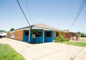 11 BathroomsBathrooms,Commercial/industrial,Commercial,9th,1,132137