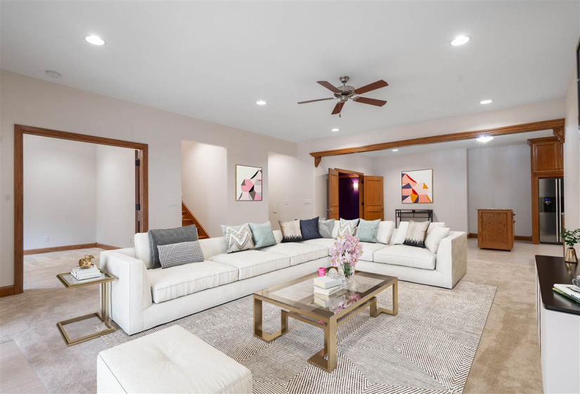 5 Bedrooms Bedrooms, ,4 BathroomsBathrooms,Residential,Single Family,Old Pond,1.5,132140