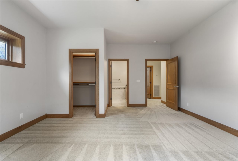 5 Bedrooms Bedrooms, ,4 BathroomsBathrooms,Residential,Single Family,Old Pond,1.5,132140