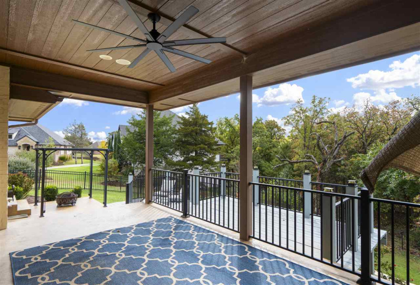 5 Bedrooms Bedrooms, ,4 BathroomsBathrooms,Residential,Single Family,Old Pond,1.5,132140