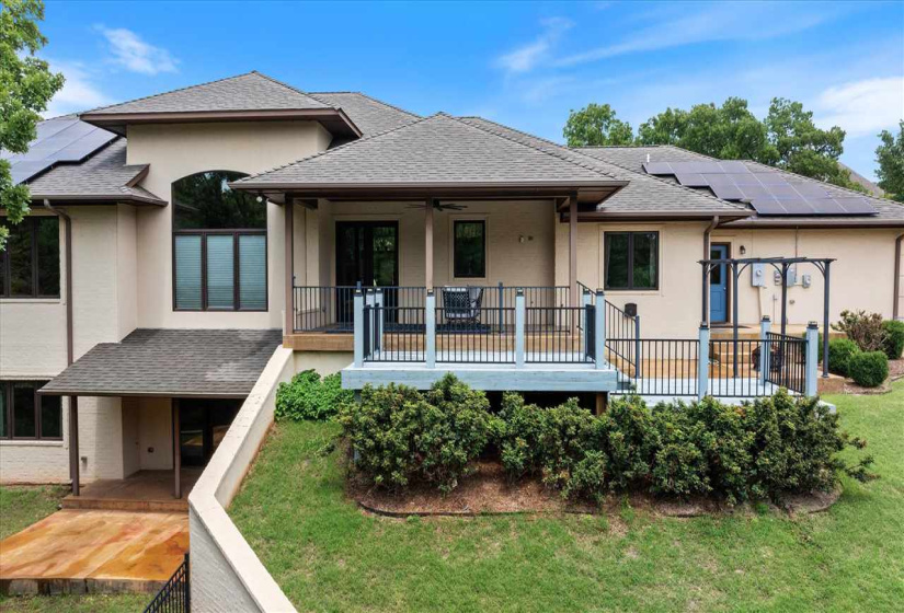 5 Bedrooms Bedrooms, ,4 BathroomsBathrooms,Residential,Single Family,Old Pond,1.5,132140