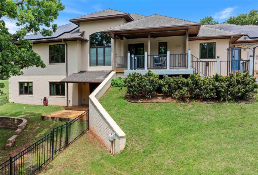 5 Bedrooms Bedrooms, ,4 BathroomsBathrooms,Residential,Single Family,Old Pond,1.5,132140