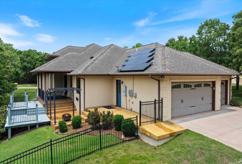 5 Bedrooms Bedrooms, ,4 BathroomsBathrooms,Residential,Single Family,Old Pond,1.5,132140