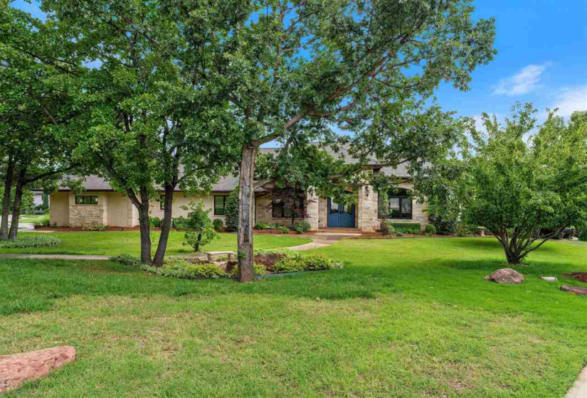 5 Bedrooms Bedrooms, ,4 BathroomsBathrooms,Residential,Single Family,Old Pond,1.5,132140